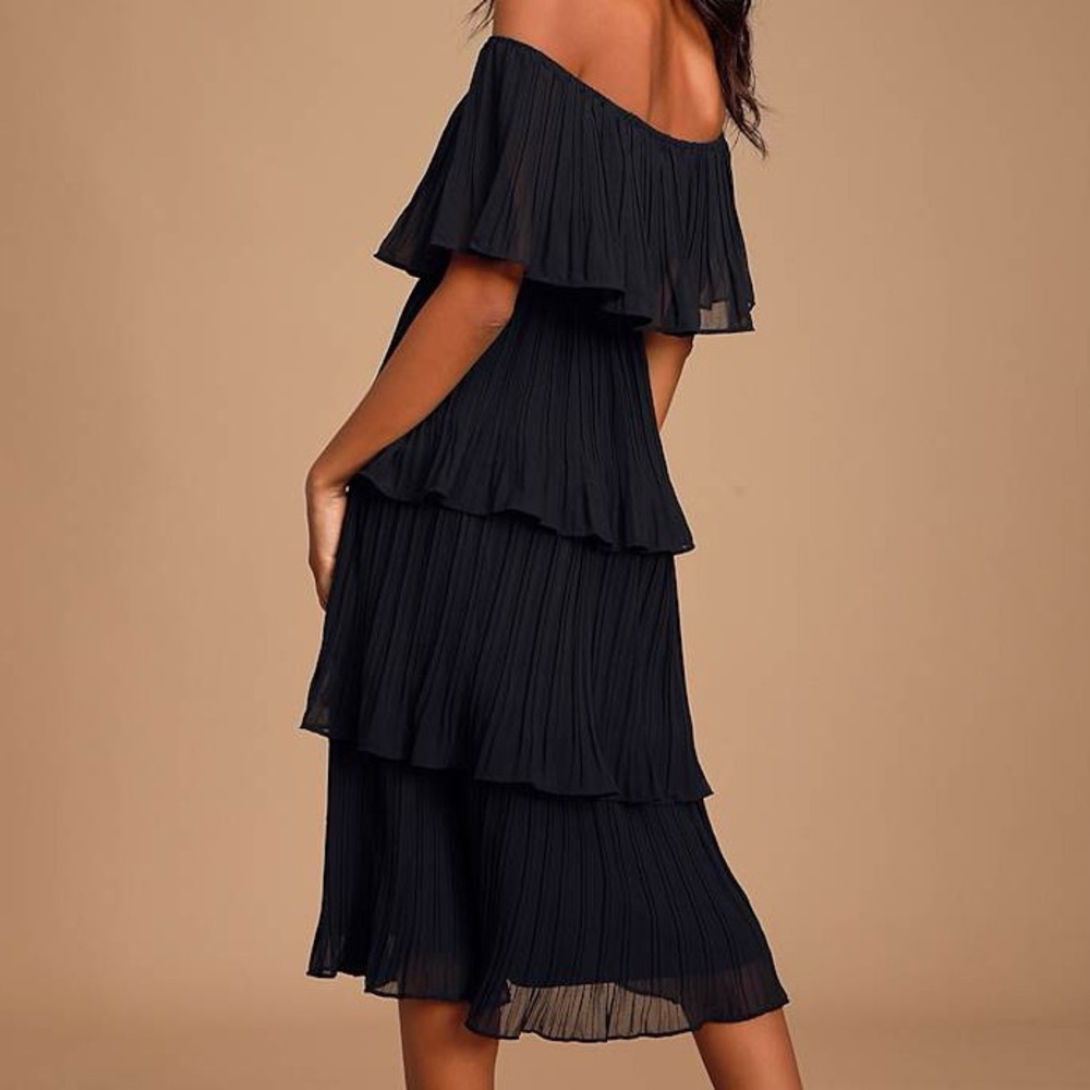 Off-Shoulder Tiered Black Midi Dress - Picture 2 of 9
